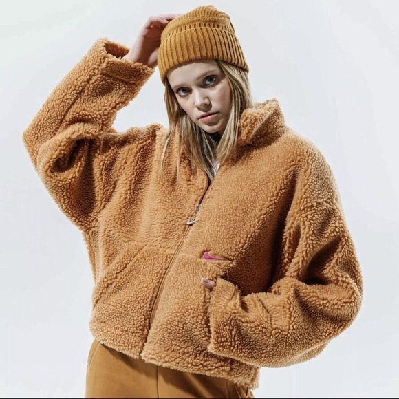 Nike sportswear oversized teddy Sherpa tan and pink jacket! - Picture 13 of 16
